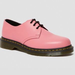 PINK OXFORD DOC MARTENS NEVER WORN SIZE 7 MEN SIZE 8(8.5) womens :)
